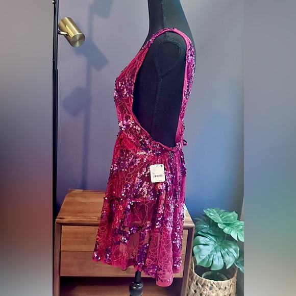 Free People ✨ Shimmer Stunner Slip - Picture 7 of 11